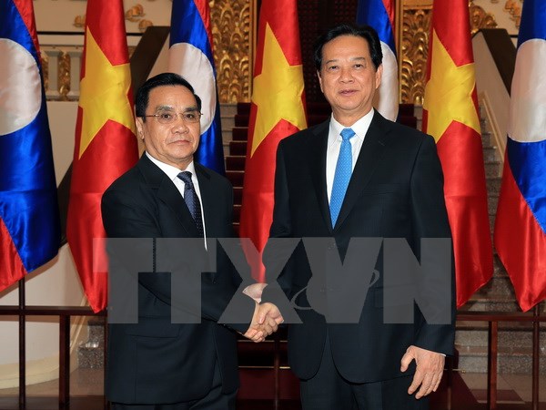 Thủ tướng Nguyễn Tấn Dũng hội đàm với Thủ tướng Lào