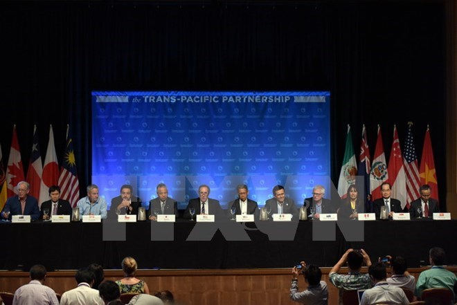Các Bộ trưởng 12 nước tham gia đàm phán TPP tại cuộc họp báo sau vòng đàm phán ở Maui, Hawaii ngày 31-7. (Nguồn: THX/TTXVN)