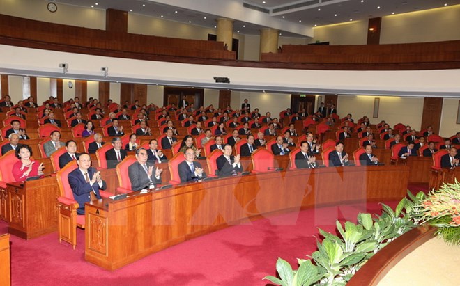 Các đồng chí lãnh đạo Đảng, Nhà nước và các đại biểu dự bế mạc Hội nghị. (Ảnh: Trí Dũng/TTXVN)