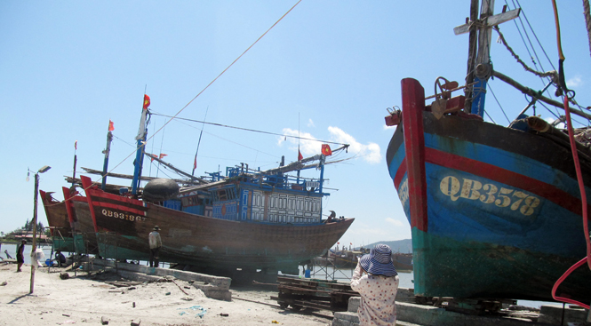 Một cơ sở đóng tàu đủ điều kiện tham gia Nghị định 67 ở thị xã Ba Đồn.