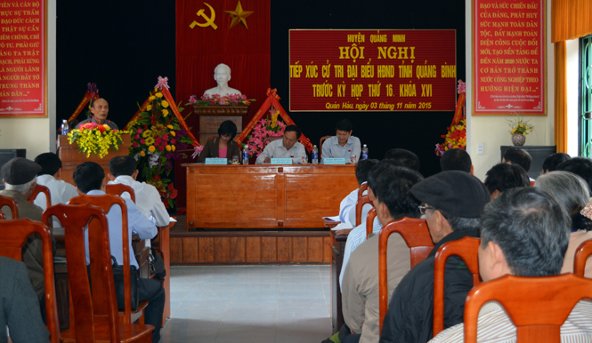  Toàn cảnh buổi TXCT tại UBND thị trấn Quán Hàu (Quảng Ninh)