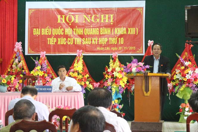 Đồng chí Hoàng Đăng Quang, Bí thư Tỉnh ủy, Trưởng đoàn ĐBQH tỉnh đã giải trình các ý kiến của cử tri huyện Bố Trạch.