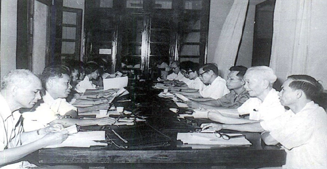 Ảnh 7 : Đại biểu Quốc hội Bình Trị Thiên thảo luận tại kỳ họp thứ nhất, Quốc hội khóa VII.