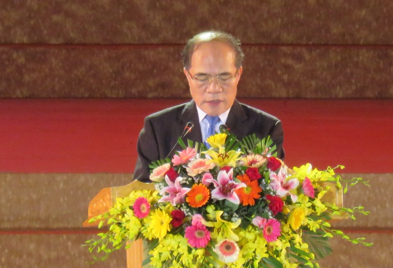 Chủ tịch Quốc hội Nguyễn Sinh Hùng phát biểu tại buổi lễ.