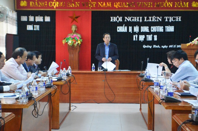 Đồng chí Hoàng Đăng Quang, Ủy viên Trung ương Đảng, Bí thư Tỉnh ủy, Chủ tịch Hội đồng nhân dân tỉnh, Trưởng Đoàn ĐBQH tỉnh kết luận hội nghị