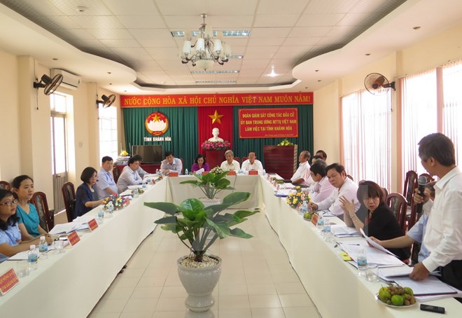 Giám sát công tác chuẩn bị bầu cử làm việc tại tỉnh Khánh Hòa. (Nguồn: TTXVN)