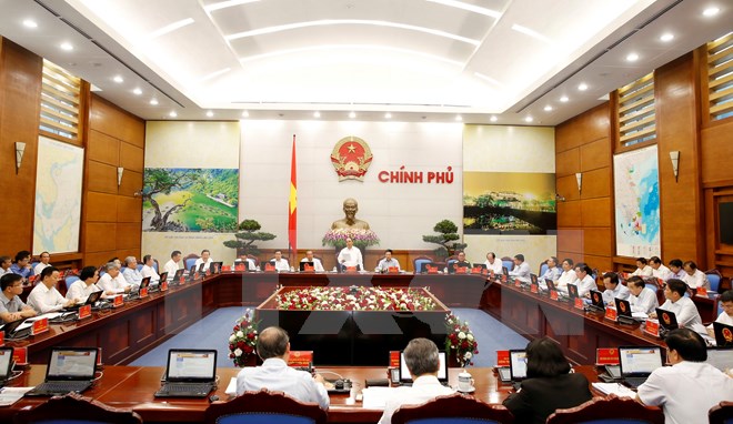 Thủ tướng Nguyễn Xuân Phúc chủ trì Phiên họp Chính phủ thường kỳ tháng 5. (Ảnh: Thống Nhất/TTXVN)