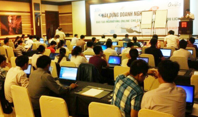 Tập huấn marketing online cho các doanh nghiệp du lịch trong tỉnh.