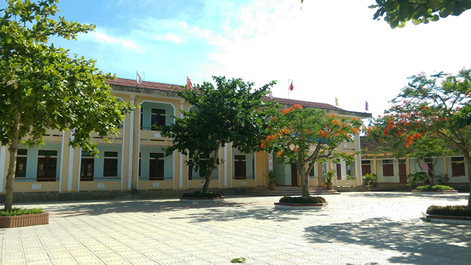 Cơ sở vật chất trường học của xã Mai Thủy được xây dựng khang trang.