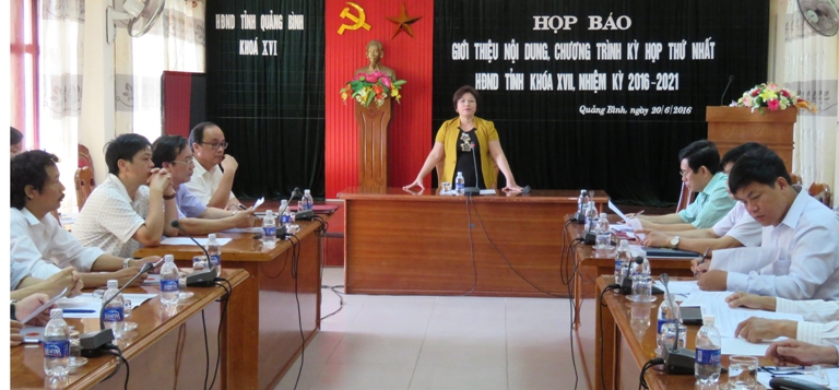 Đồng chí Nguyễn Thị Thanh Hương, Uỷ viên Ban Thường vụ Tỉnh uỷ, Phó Chủ tịch HĐND tỉnh phát biểu kết luận buổi họp báo