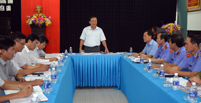  Đồng chí Trần Hải Châu, Ủy viên Ban Thường vụ, Trưởng ban Nội chính Tỉnh ủy chủ trì buổi giao ban