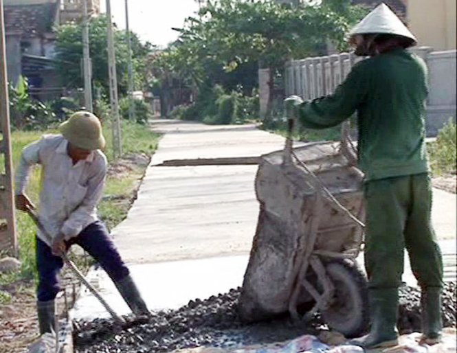 Các tuyến đường liên thôn ở Võ Ninh được bê tông hóa.
