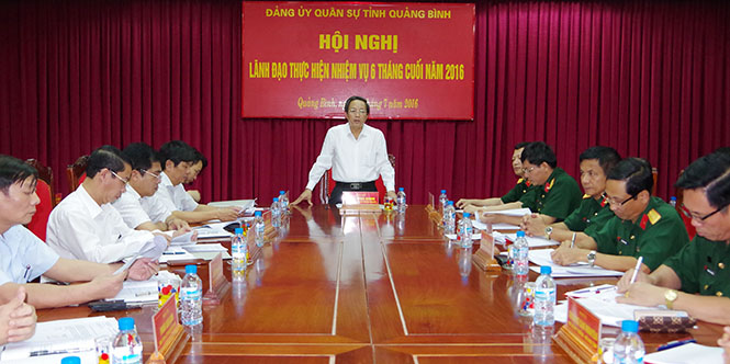 Ảnh 1 : Đồng chí Hoàng Đăng Quang, Ủy viên Trung ương Đảng, Bí thư Tỉnh ủy, Chủ tịch HĐND tỉnh, Bí thư Đảng ủy Quân sự tỉnh kết luận hội nghị.
