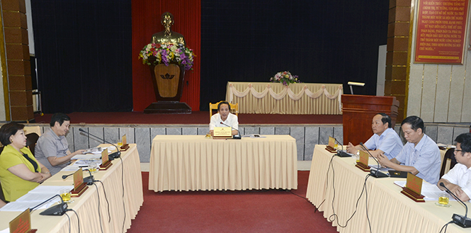 Đồng chí Hoàng Đăng Quang, Ủy viên Trung ương Đảng, Bí thư Tỉnh ủy, Chủ tịch HĐND tỉnh chủ trì hội nghị.