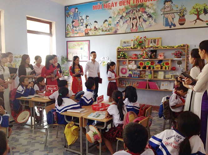Nâng cao chất lượng giáo dục toàn diện luôn là mục tiêu phấn đấu của tập thể giáo viên và học sinh thị xã Ba Đồn.