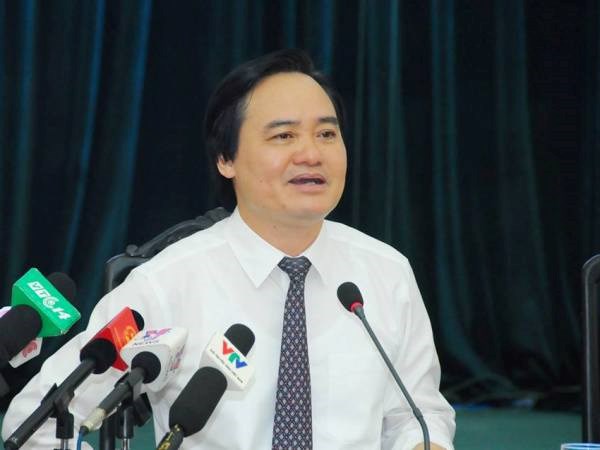 Bộ trưởng Phùng Xuân Nhạ trả lời báo chí trước thềm năm học mới. (Ảnh: Bộ Giáo dục và Đào tạo)