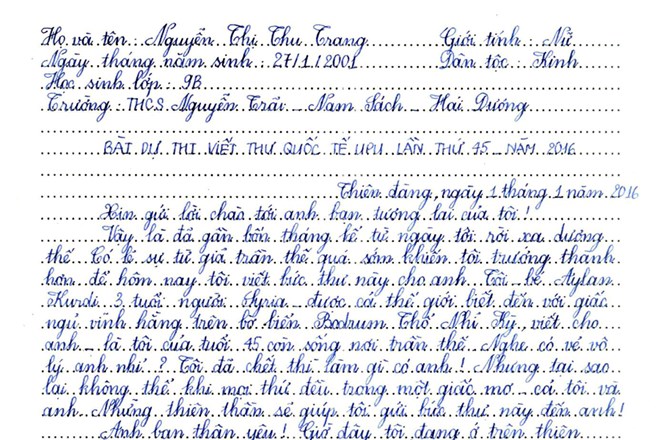 Những dòng chữ đầu tiên trong bức thư lay động lòng người của Thu Trang. (Ảnh: VNPost)