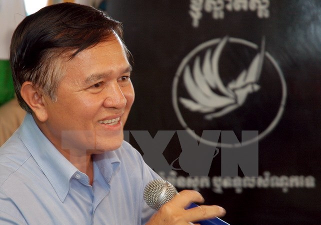 Ông Kem Sokha khi đảm nhiệm vị trí Giám đốc Trung tâm nhân quyền Campuchia tháng9-2006. (Nguồn: EPA/TTXVN)