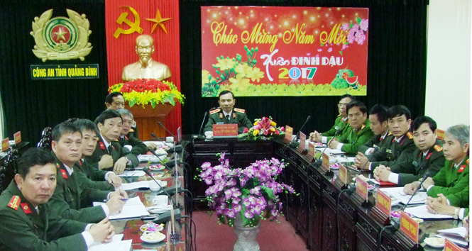 Các đại biểu tham dự hội nghị tại điểm cầu Quảng Bình.