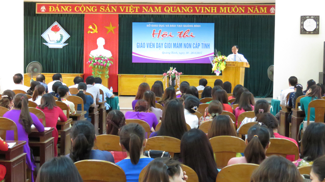 Đồng chí Đinh Quý Nhân, Tỉnh ủy viên, Giám đốc Sở Giáo dục - Đào tạo, Trưởng ban tổ chức khai mạc hội thi.