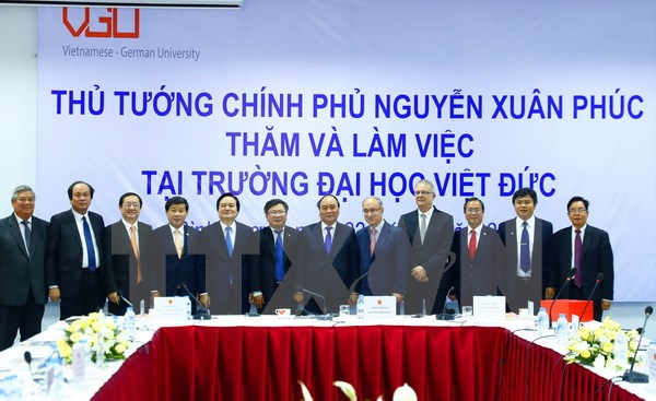 Thủ tướng Nguyễn Xuân Phúc thăm, làm việc với Trường Đại học Việt-Đức. (Ảnh: Thống Nhất/TTXVN)