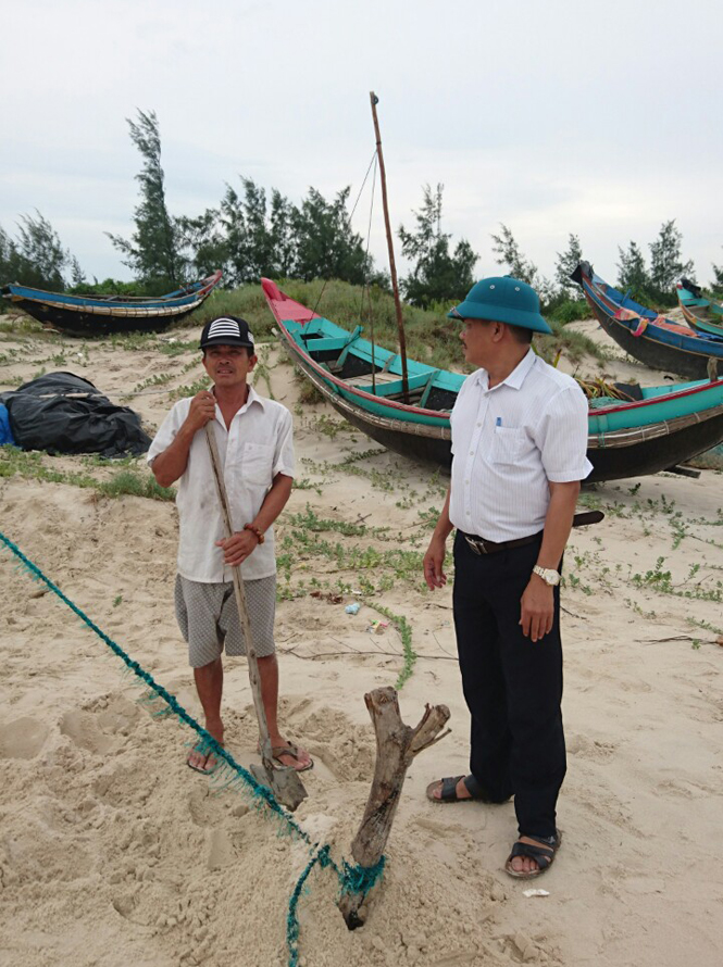 Ngư dân xã Hải Ninh đã neo đậu tàu thuyền lên bờ an toàn.