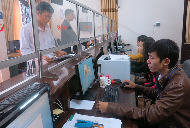 Dịch vụ hành chính công tại huyện Minh Hóa được người dân chấm điểm cao nhất trong năm 2017.