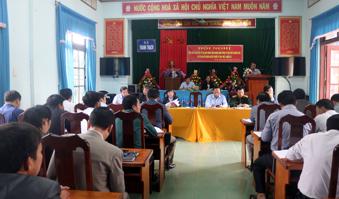 Tổ đại biểu HĐND tỉnh tiếp xúc với cử tri huyện Tuyên Hoá tại Hội trường UBND xã Thanh Thạch.