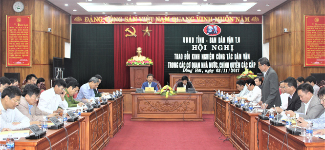 Đồng chí Nguyễn Hữu Hoài và đồng chí Nguyễn Công Huấn đồng chỉ trì hội nghị.