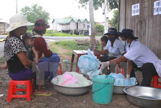 Màn ngủ của các hộ dân Đắk Lắk được tẩm hóa chất để phòng chống bệnh sốt rét. (Ảnh: Phạm Cường/TTXVN)
