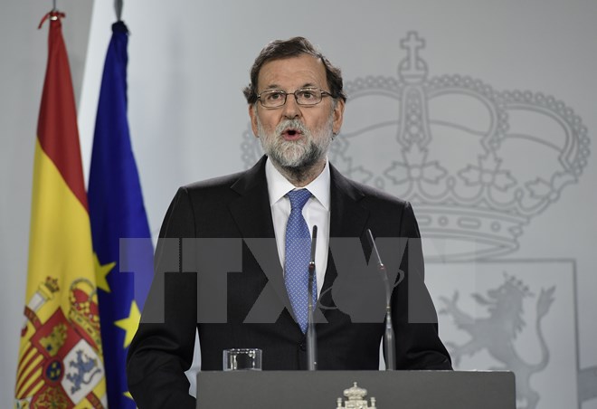 Thủ tướng Tây Ban Nha Mariano Rajoy trong cuộc họp báo ở Barcelona. (Nguồn: AFP/TTXVN)