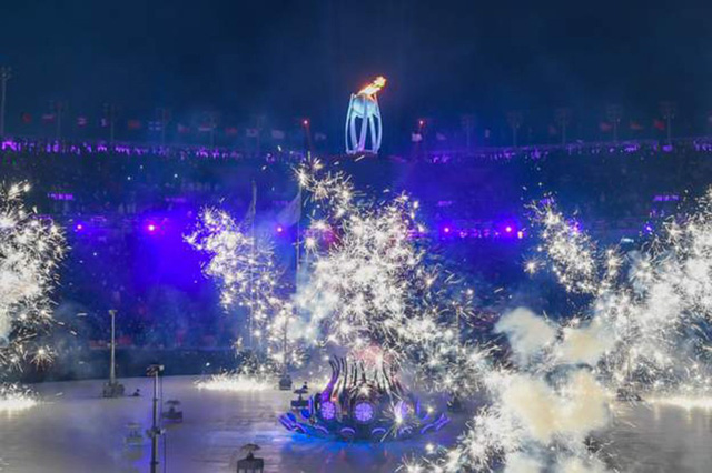   Đài lửa Olympic Pyeongchang 2018 được thắp sáng - Ảnh: GETTY IMAGES