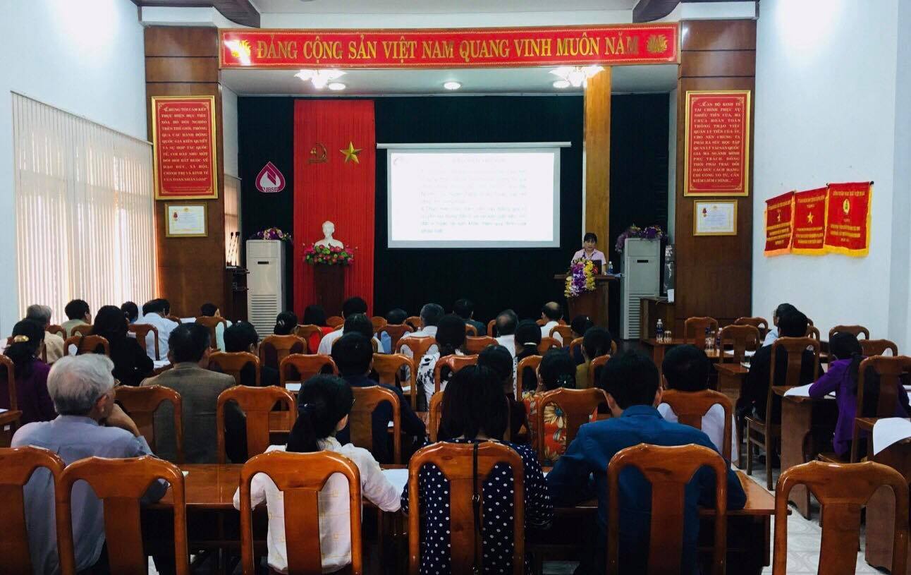 Ngân hàng CSXH chi nhánh Quảng Bình tổ chức hội nghị tập huấn và triển khai công tác cho vay ưu đãi nhà ở xã hội theo Nghị định 100/2015/NĐ-CP của Chính phủ.