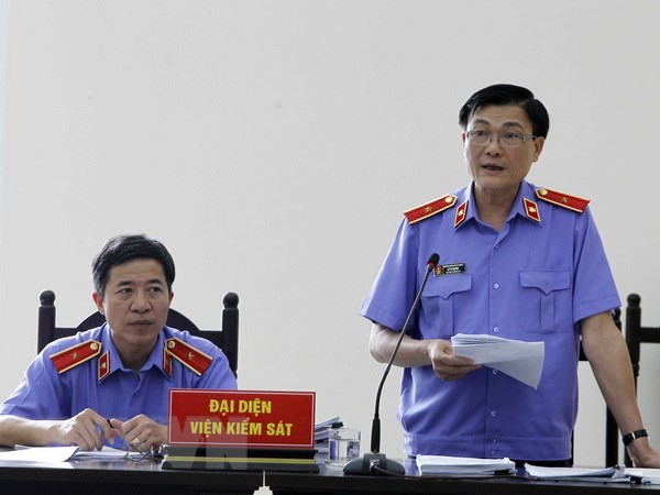 Phó Viện trưởng Viện Kiểm sát nhân dân Cấp cao tại Hà Nội Lê Tư Quỳnh, đại diện Viện Kiểm sát, thực hiện quyền công tố tại phiên tòa. (Ảnh: Văn Điệp/TTXVN)