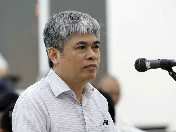 Bị cáo Nguyễn Xuân Sơn, nguyên Tổng giám đốc OceanBank nói lời sau cùng. (Ảnh: Văn Điệp/TTXVN)