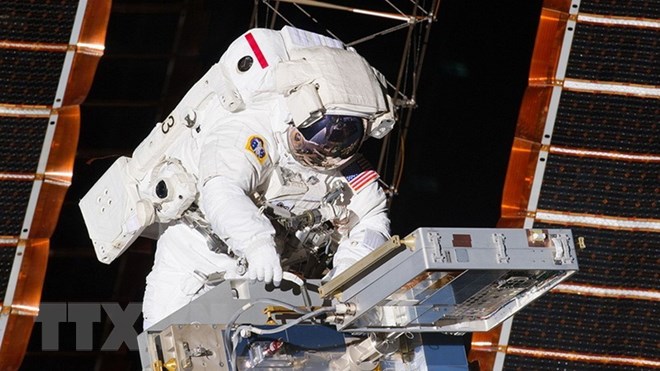 NASA thực hiện chuyến đi bộ ngoài không gian ngày 20-5-2011. (Nguồn: NASA/ Zee News/ TTXVN)
