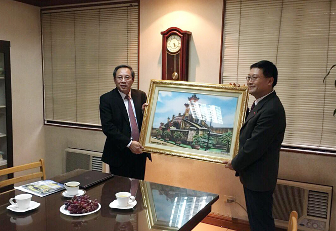 Đoàn công tác xúc tiến đầu tư tỉnh Quảng Bình làm việc với Đại sứ quán Việt Nam tại Philippines