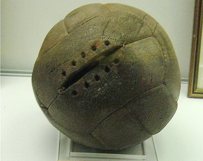  Quả bóng dùng tại World Cup 1930 - Ảnh: Soccerballworld.com
