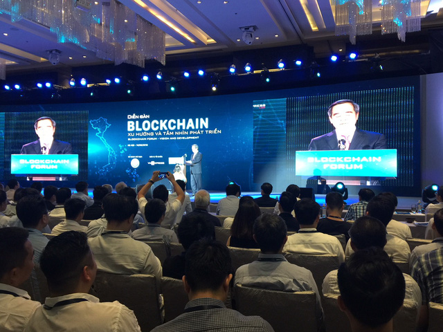 Ông Nguyễn Văn Bình phát biểu khai mạc Blockchain Forum 2018- Ảnh: T. HÀ