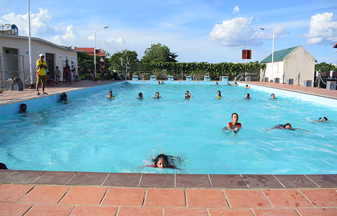 Các địa phương tích cực tổ chức hoạt động vui chơi và phòng chống xâm hại, đuối nước cho trẻ em trong mùa hè. 