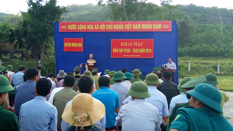 Đồng chí Lê Minh Ngân, Phó Chủ tịch UBND tỉnh phát biểu khai mạc buổi diễn tập