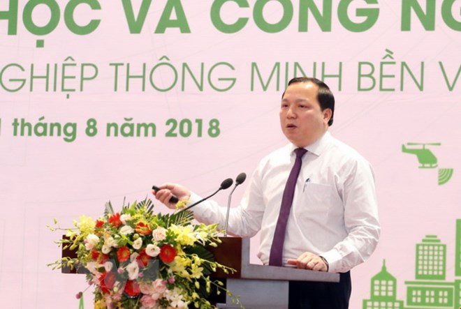 Đại diện Học viện Nông nghiệp Việt Nam trình bày tham luận  