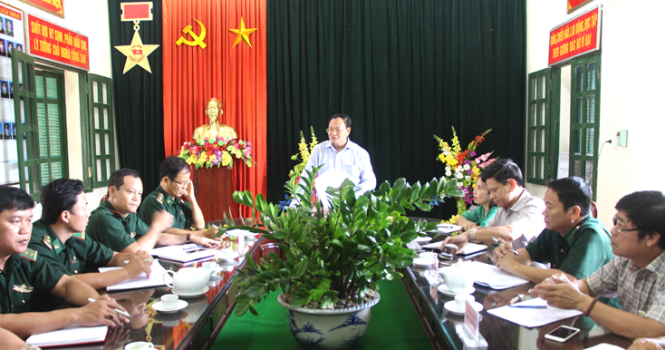 Đồng chí Lê Minh Ngân phát biểu kết luận buổi làm việc. 