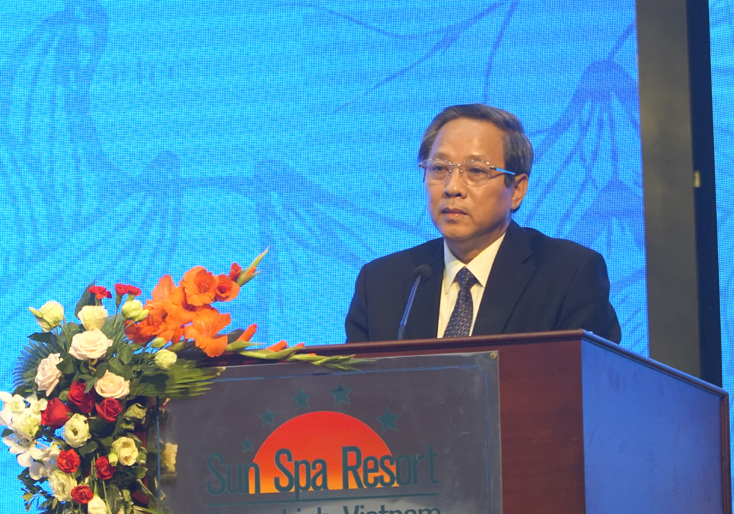 Đồng chí Hoàng Đăng Quang, Ủy viên Trung ương Đảng, Bí thư Tỉnh ủy, Chủ tịch HĐND tỉnh phát biểu bế mạc hội nghị.
