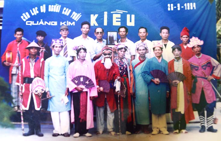 Đội hát Kiều xã Quảng Kim trong những năm đầu mới thành lập rất được người dân trong xã mến mộ. 