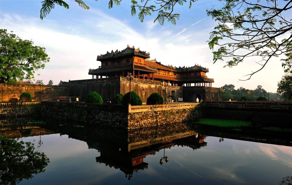 Bình Trị Thiên mang trong mình nhiều di sản, nổi bật là quần thể di tích cố đô Huế. Ảnh: Vietnam Awesome Travel.