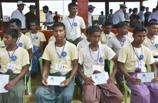 Người Hồi giáo Rohingya sau khi hồi hương về thị trấn Maungdaw, bang Rakhine, Myanmar ngày 28-5 vừa qua. (Ảnh: Kyodo/TTXVN)