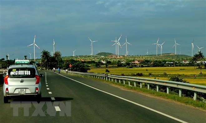 Hệ thống điện gió trên địa bàn tỉnh Ninh Thuận. ﻿(Ảnh: TTXVN)