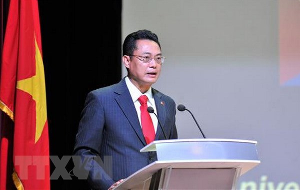 Đại sứ Việt Nam tại Cuba Nguyễn Trung Thành phát biểu tại Lễ kỷ niệm. (Ảnh: Vũ Lê Hà/TTXVN)