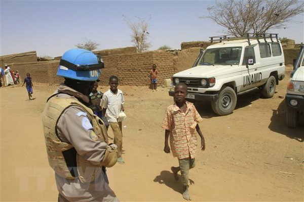 Binh sỹ thuộc lực lượng gìn giữ hòa bình của Liên hợp quốc làm nhiệm vụ tại El-Fasher, bang Bắc Darfur, Sudan. (Nguồn: AFP/TTXVN)